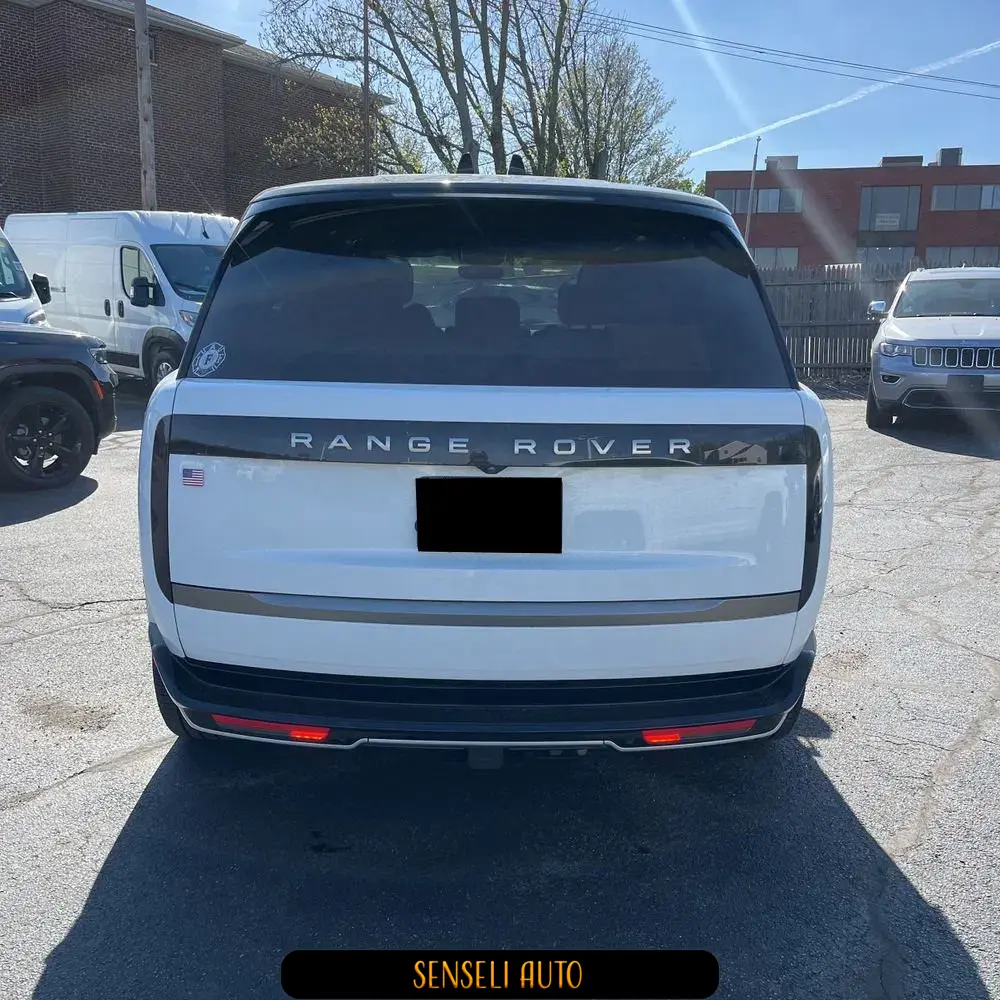 2024 Land Rover Range Rover P530 SE