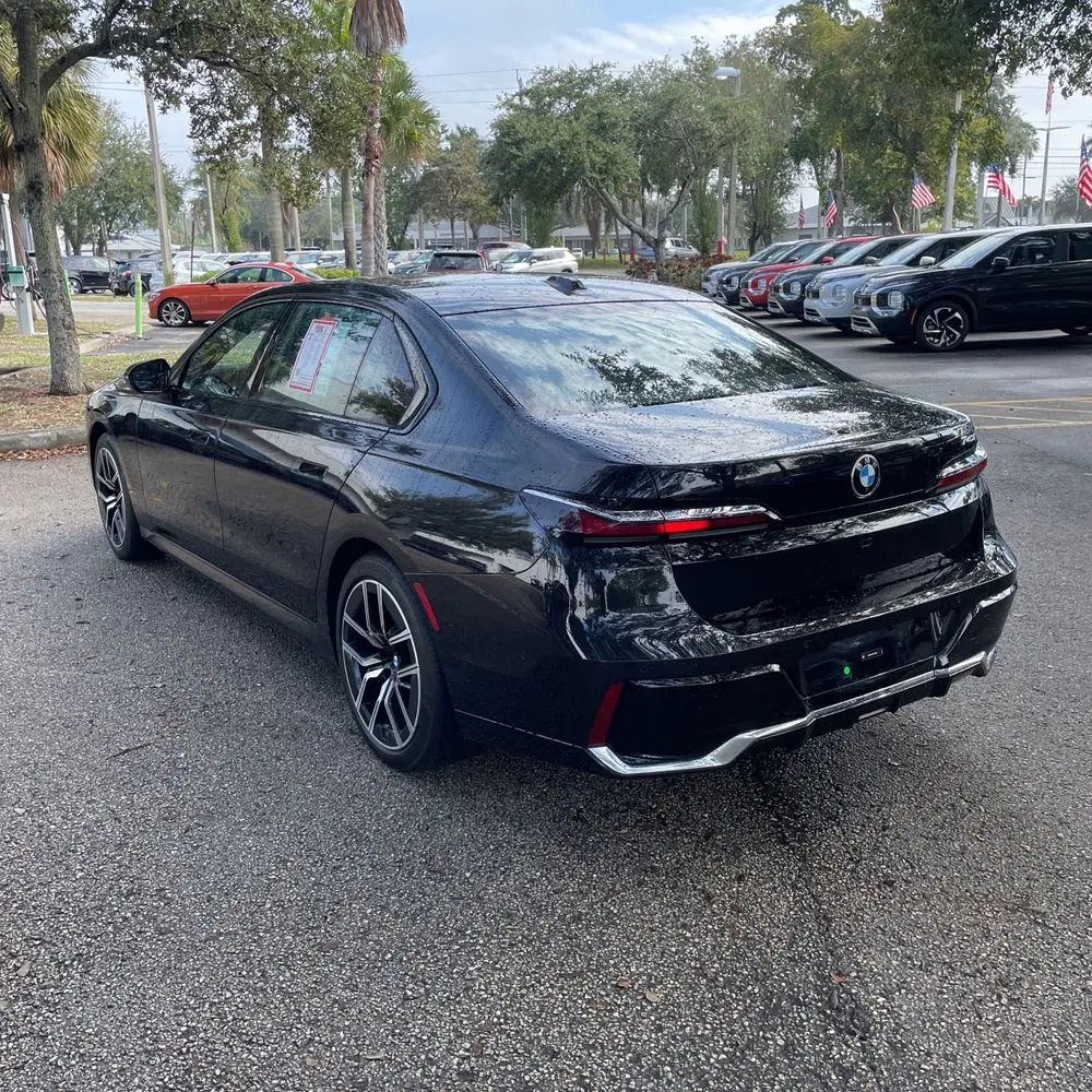 2024 BMW 7-Series 740i