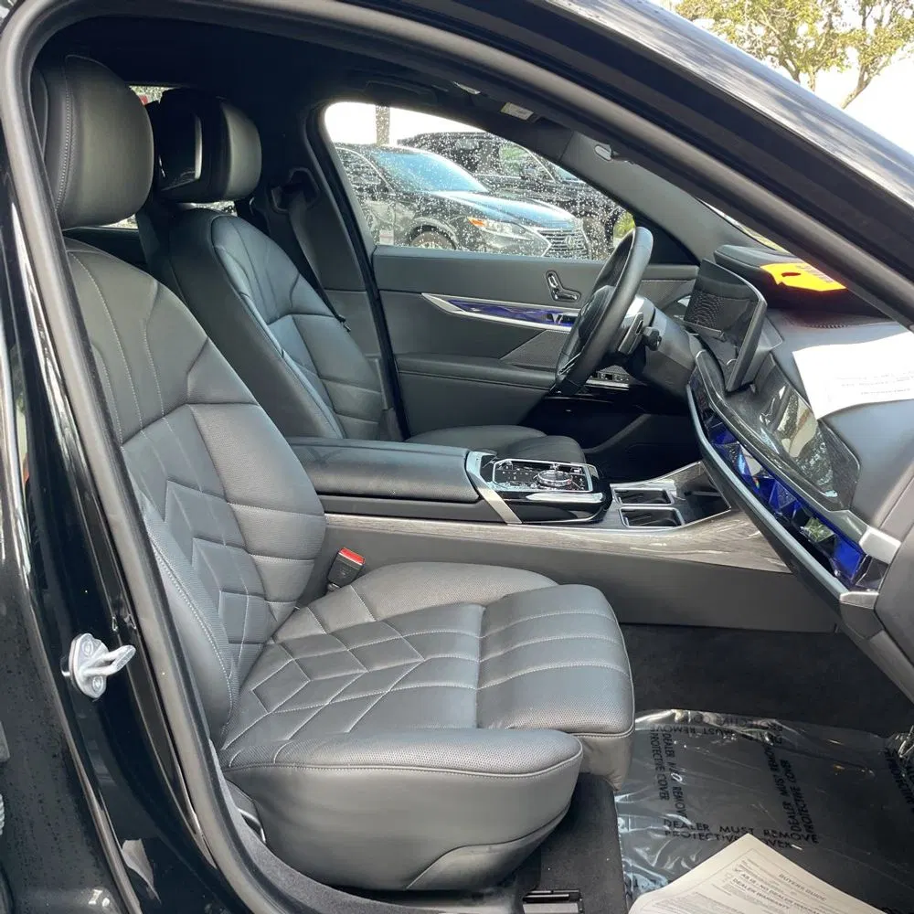 2024 BMW 7-Series 740i