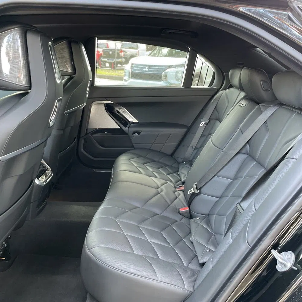 2024 BMW 7-Series 740i