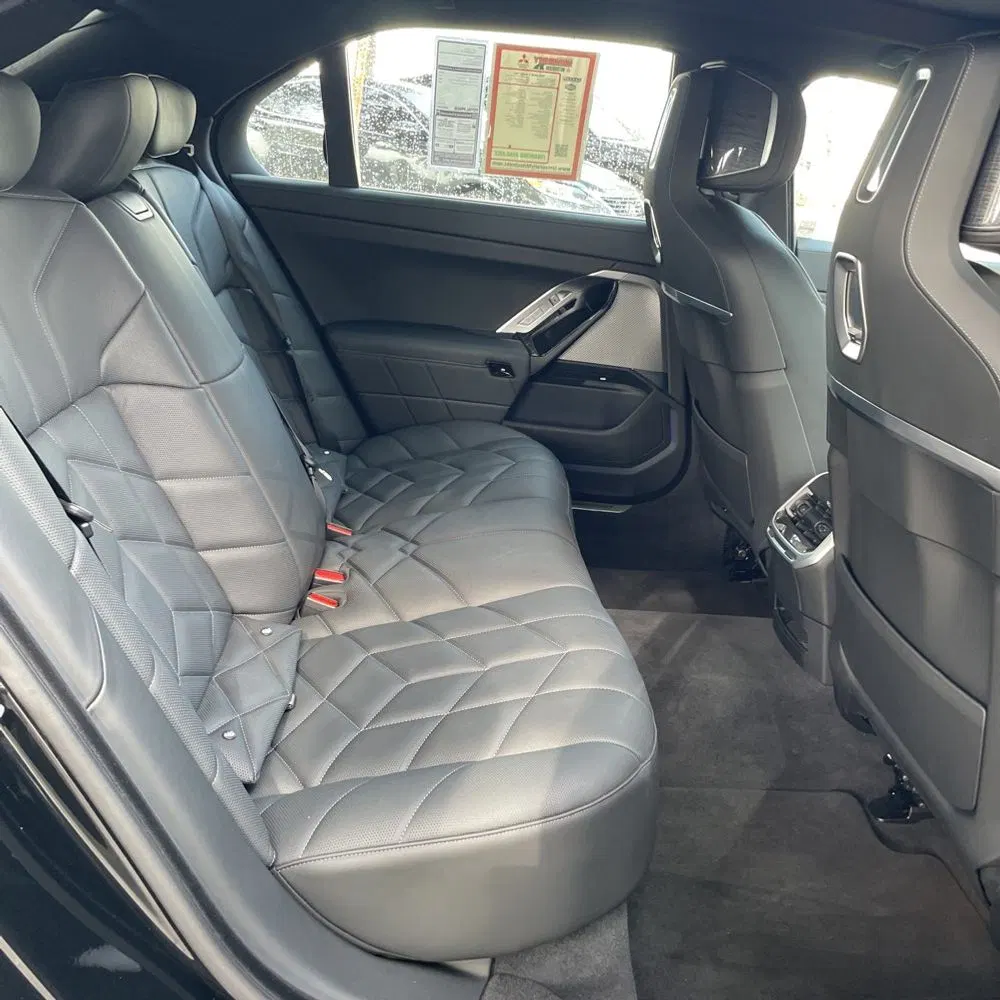 2024 BMW 7-Series 740i