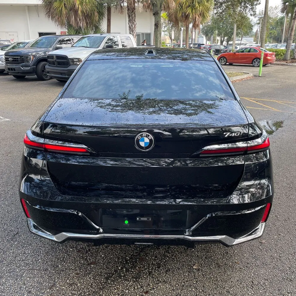 2024 BMW 7-Series 740i