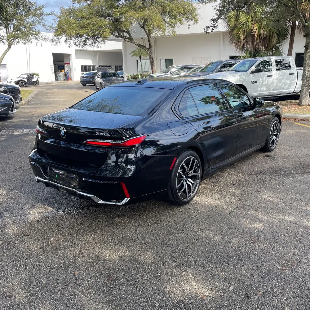 2024 BMW 7-Series 740i