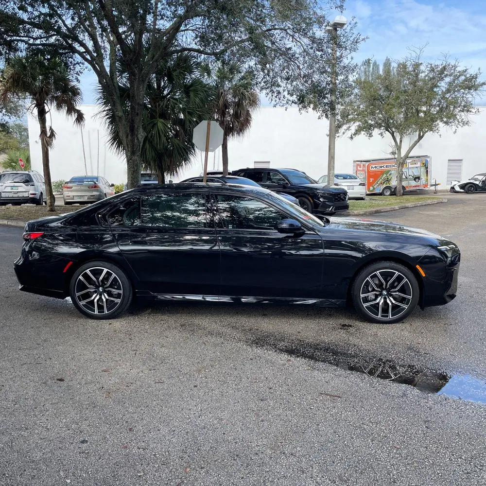 2024 BMW 7-Series 740i