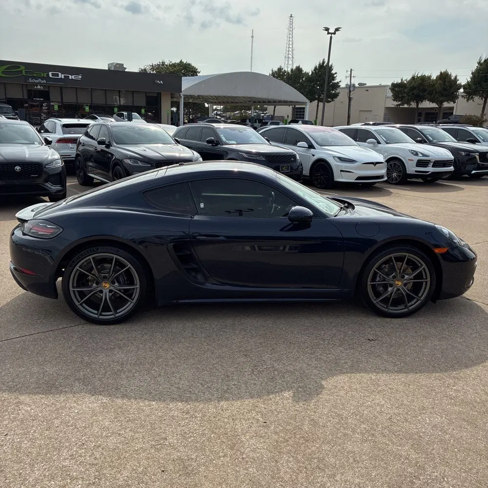 2017 Porsche 718 Cayman Base