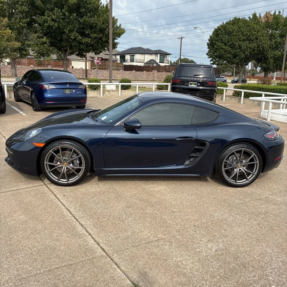 2017 Porsche 718 Cayman Base