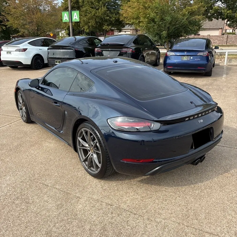 2017 Porsche 718 Cayman Base