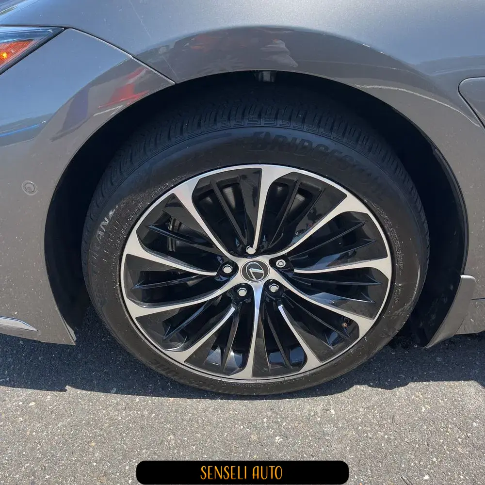 2022 Lexus LS 500h Base