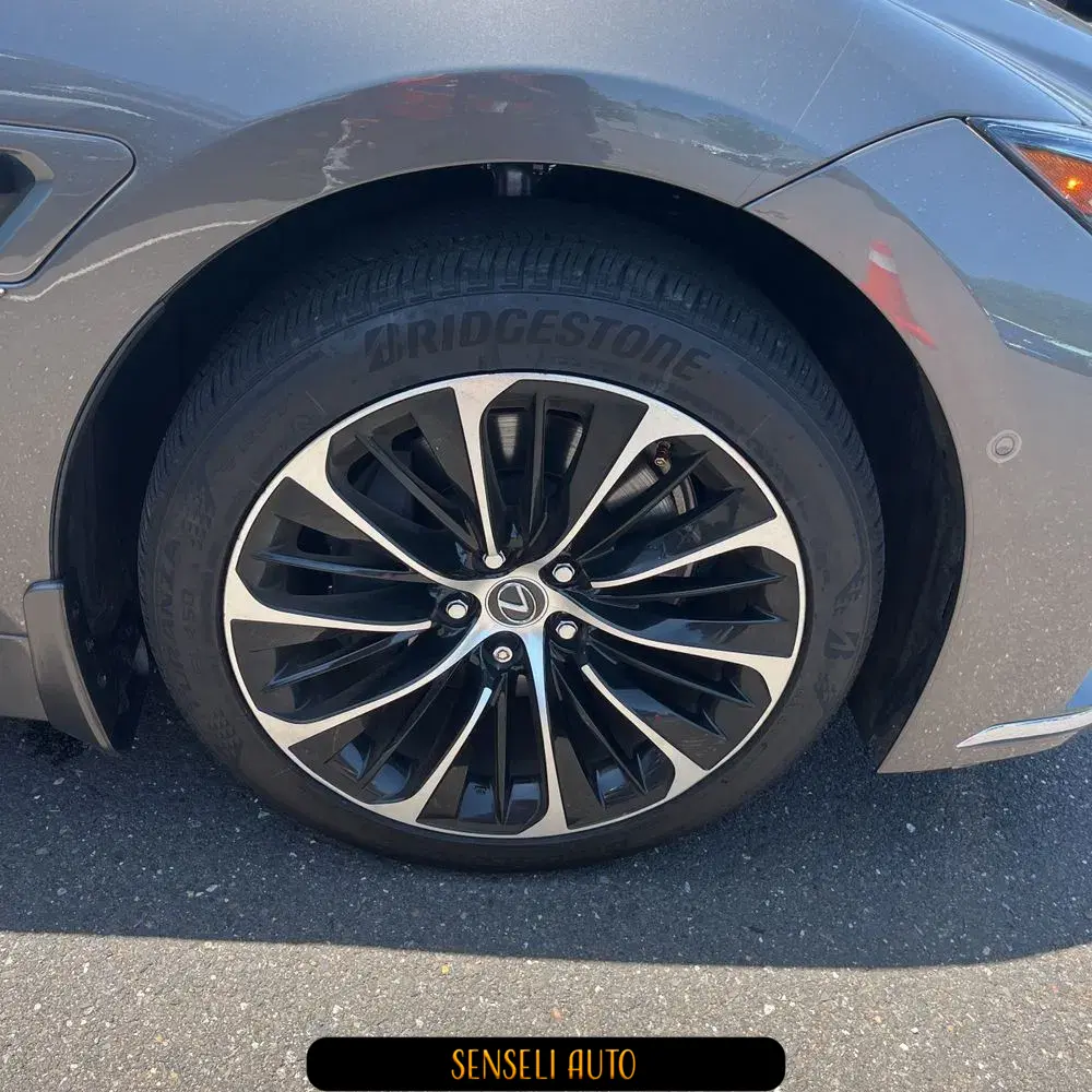 2022 Lexus LS 500h Base