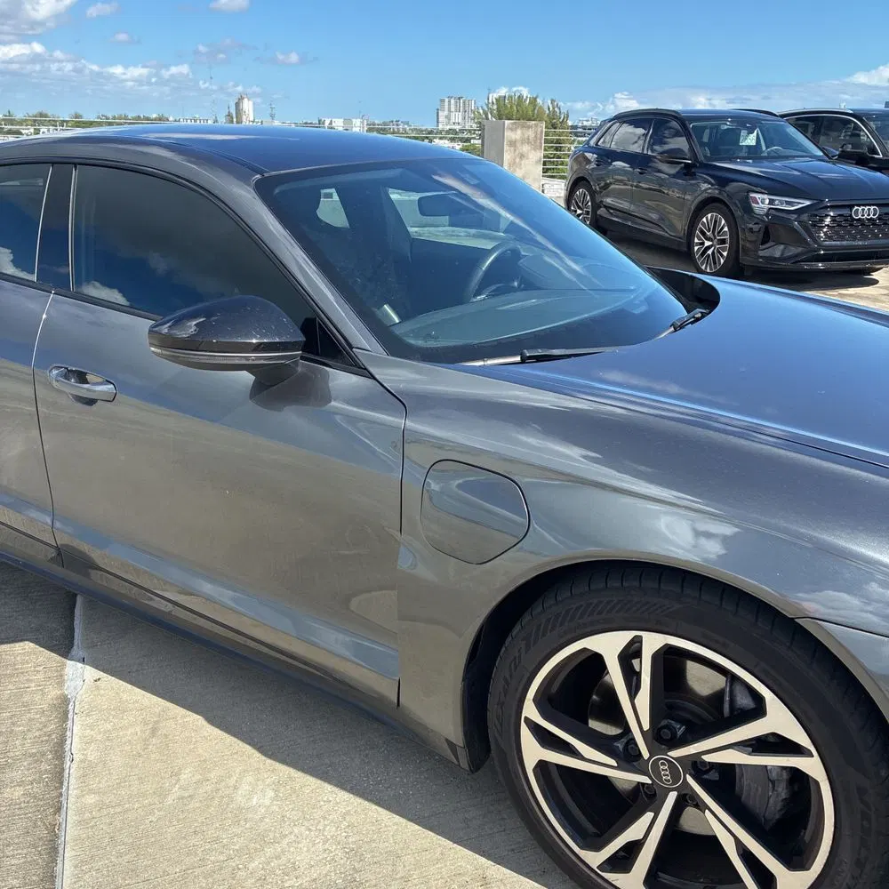 2023 Audi e-tron GT Premium Plus