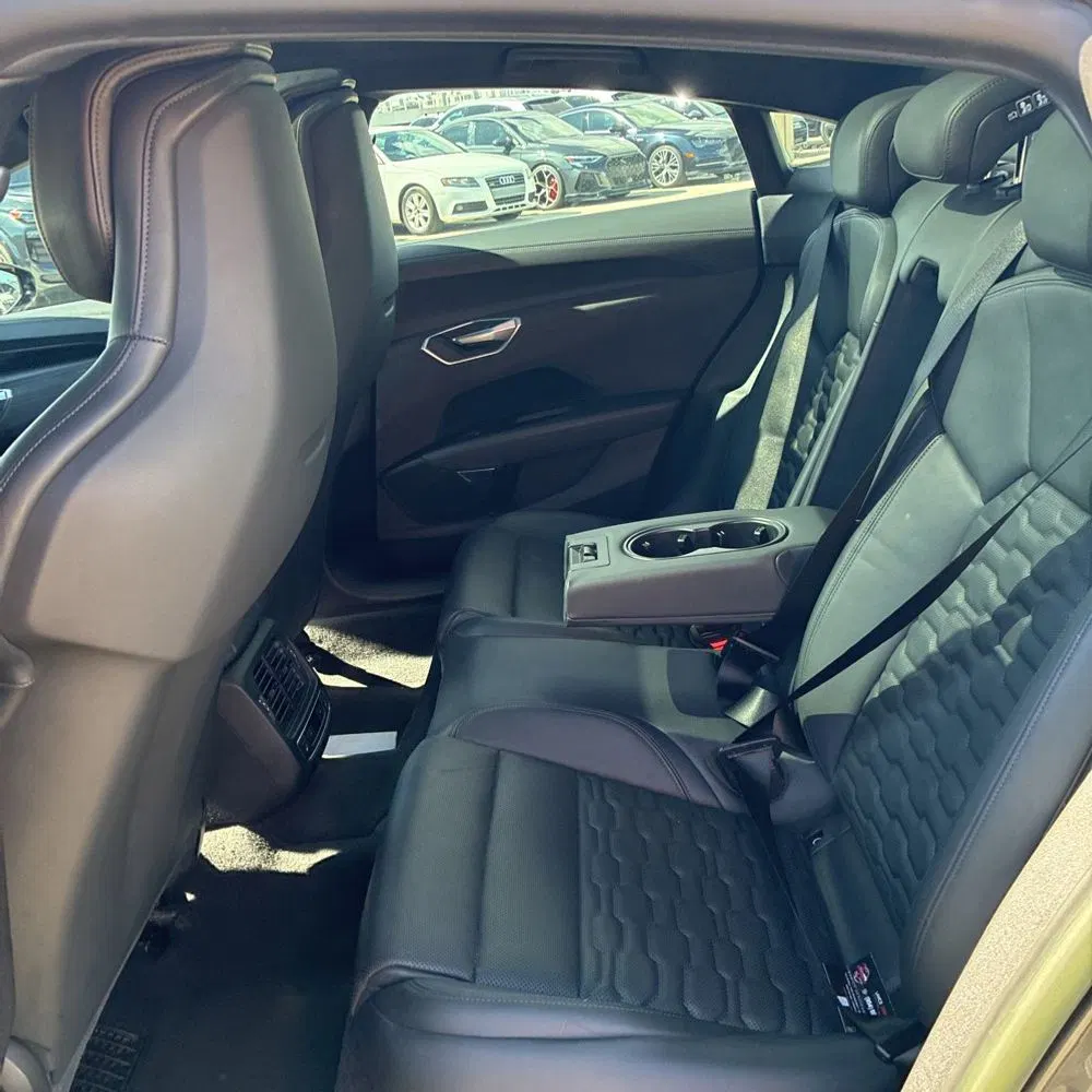 2023 Audi e-tron GT Premium Plus