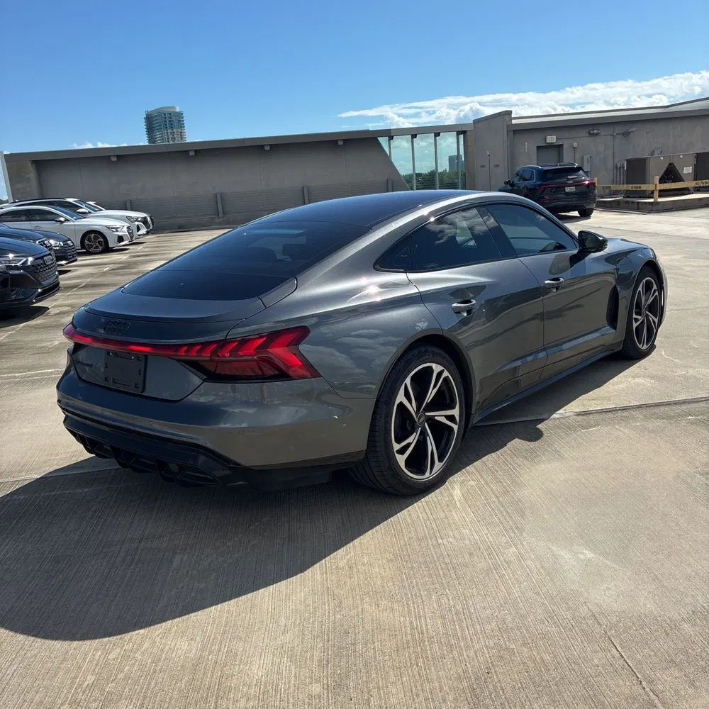 2023 Audi e-tron GT Premium Plus