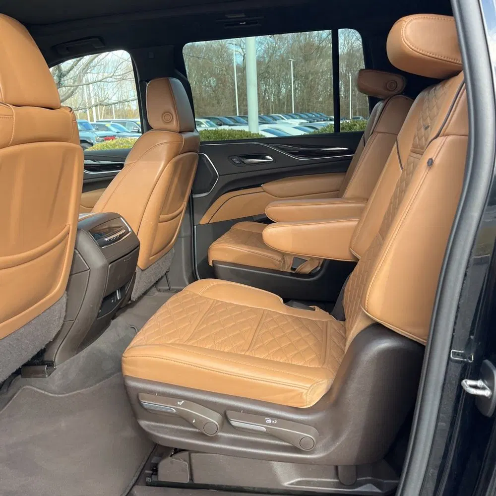 2022 Cadillac Escalade ESV Premium Luxury