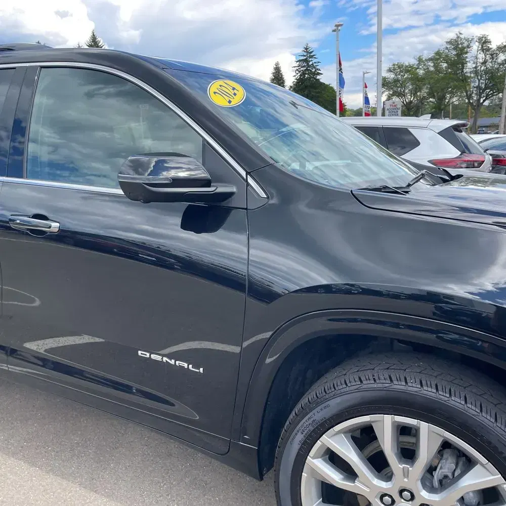 2024 GMC Acadia Denali