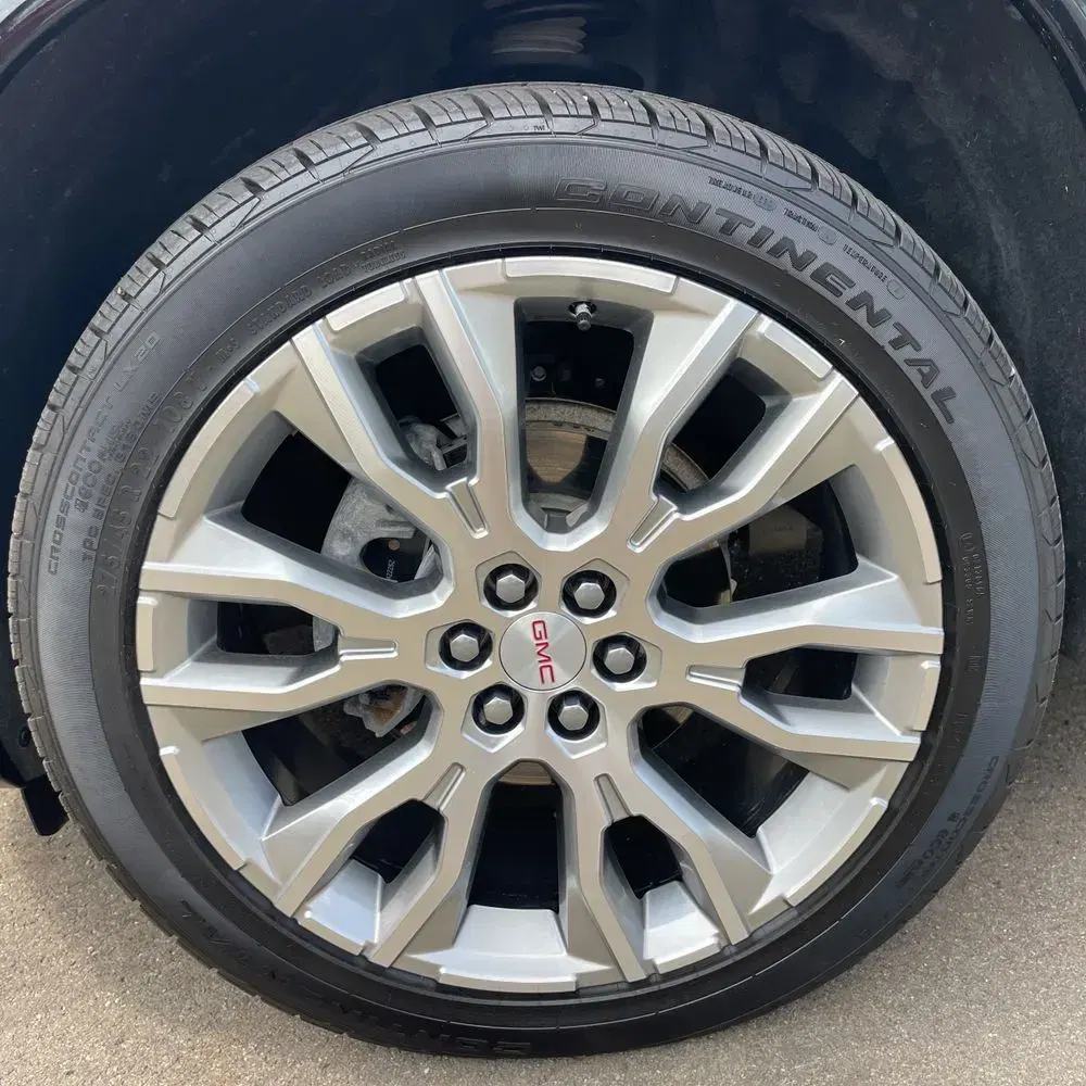 2024 GMC Acadia Denali