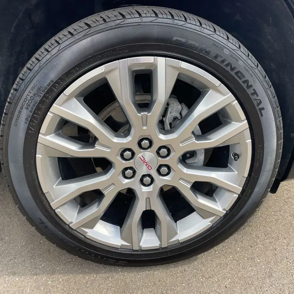 2024 GMC Acadia Denali