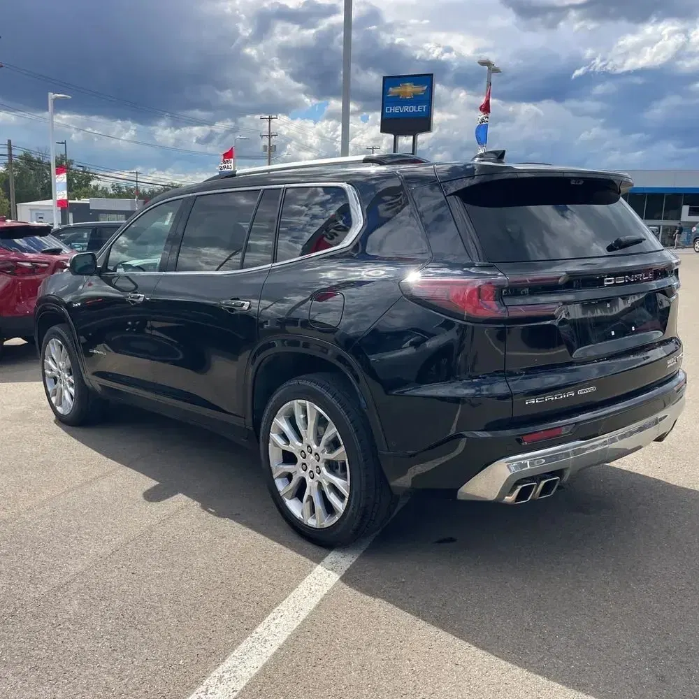 2024 GMC Acadia Denali