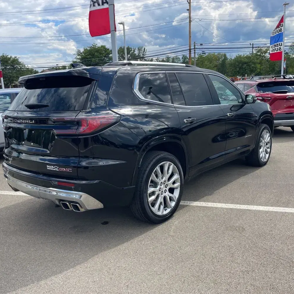 2024 GMC Acadia Denali