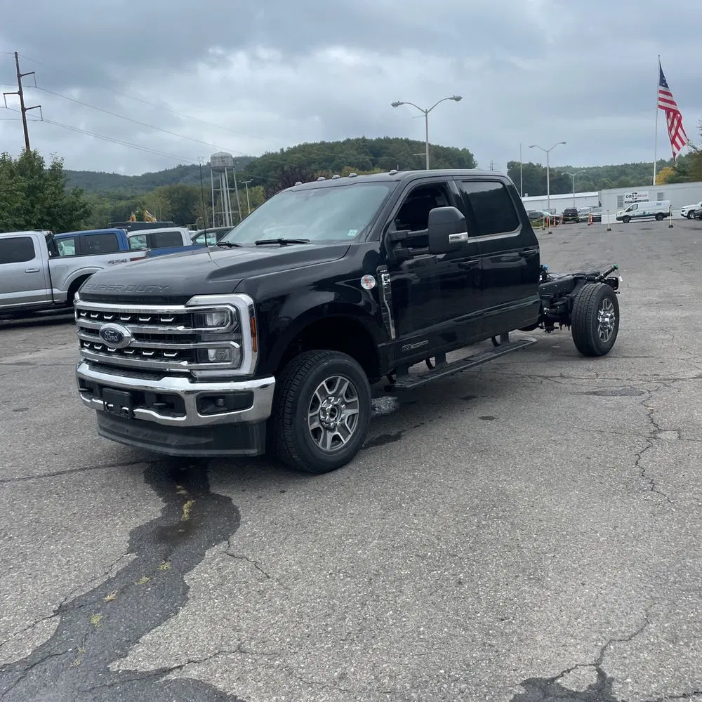 2024 Ford S/D C/C F350 Lariat