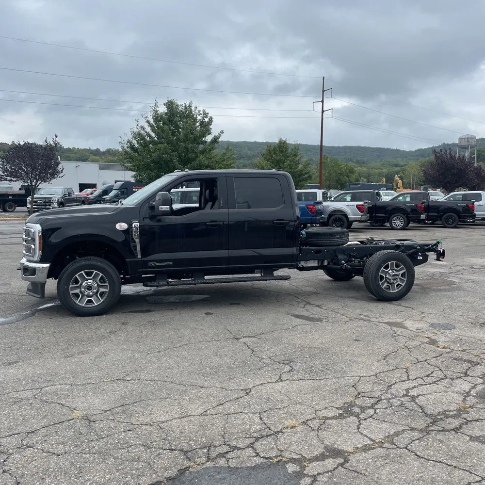 2024 Ford S/D C/C F350 Lariat