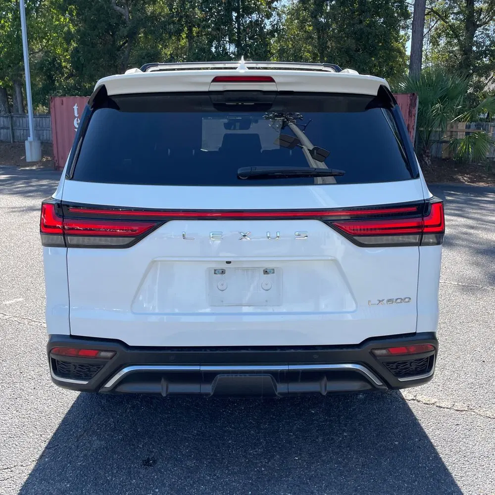 2023 Lexus LX 600 F SPORT Handling