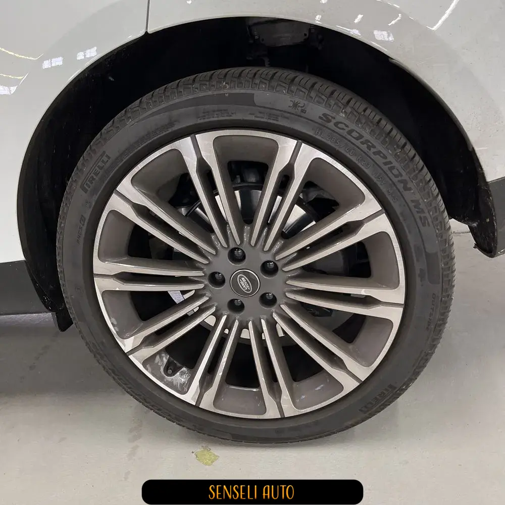 2025 Land Rover Range Rover P400 SE