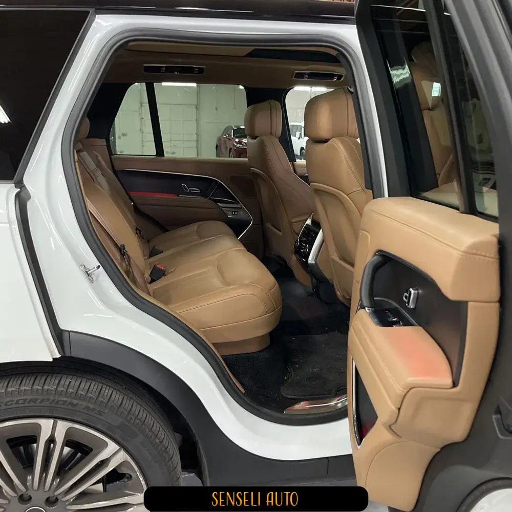 2025 Land Rover Range Rover P400 SE