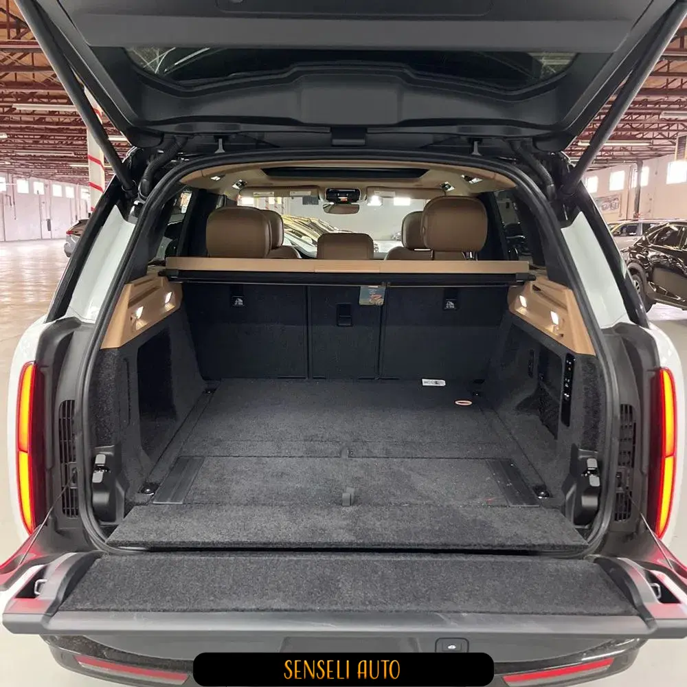 2025 Land Rover Range Rover P400 SE