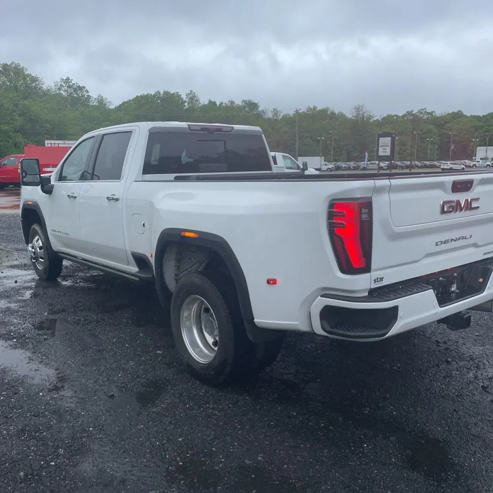 2024 GMC Sierra 3500HD Denali
