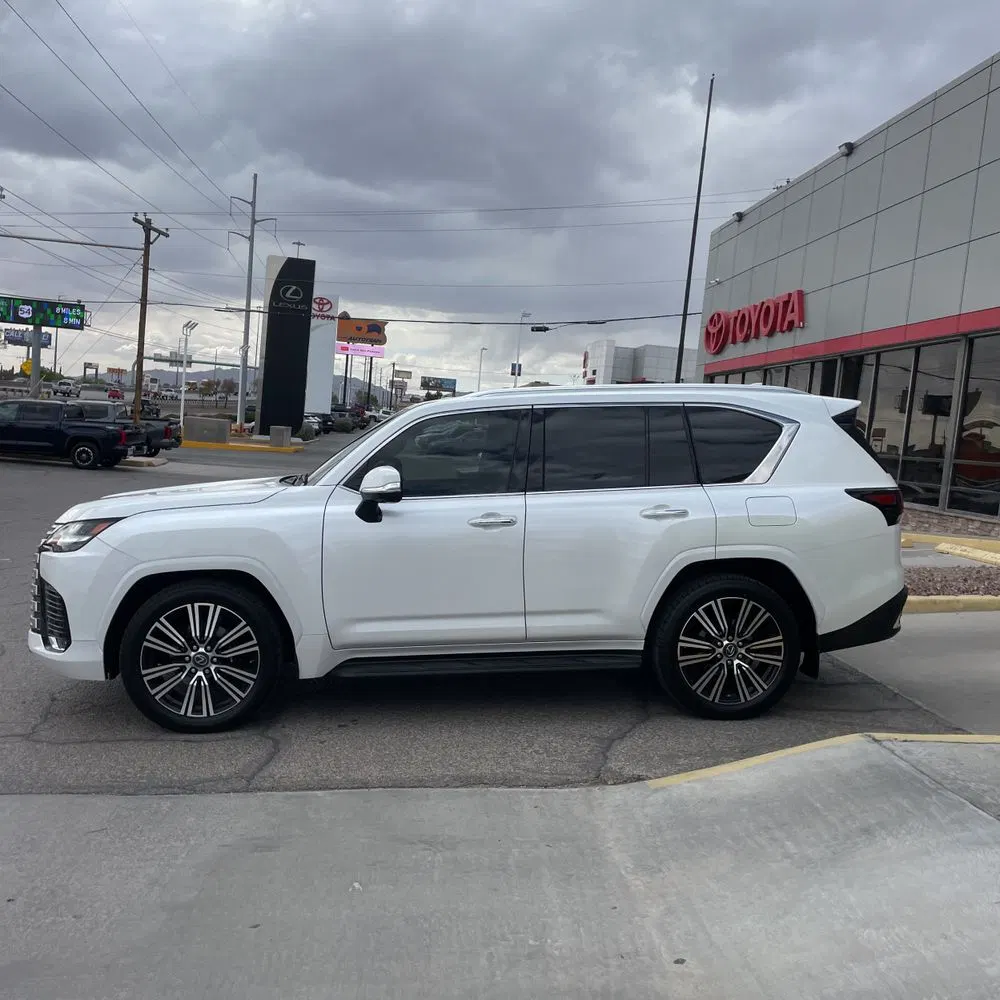 2023 Lexus LX 600 Luxury