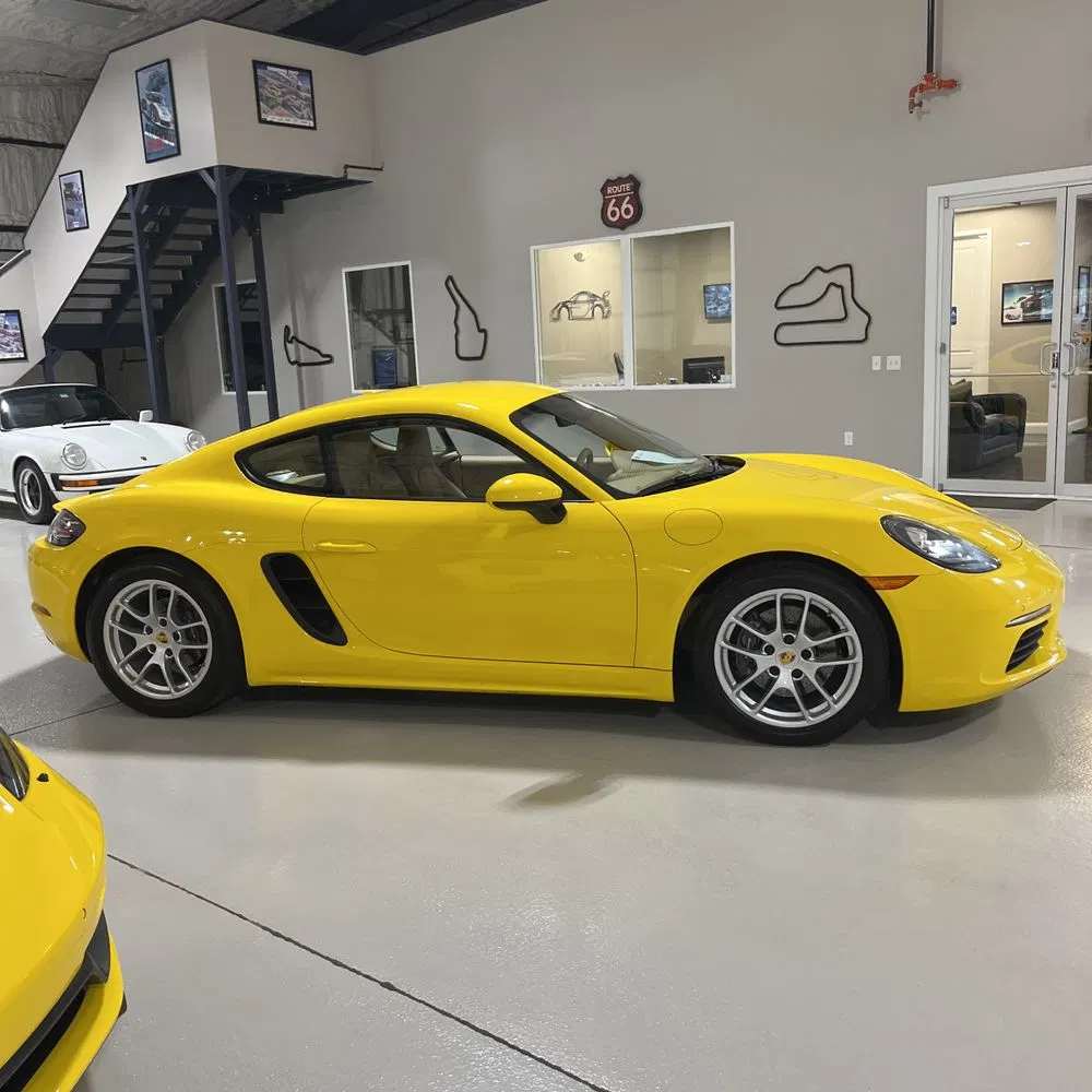 2017 Porsche 718 Cayman Base