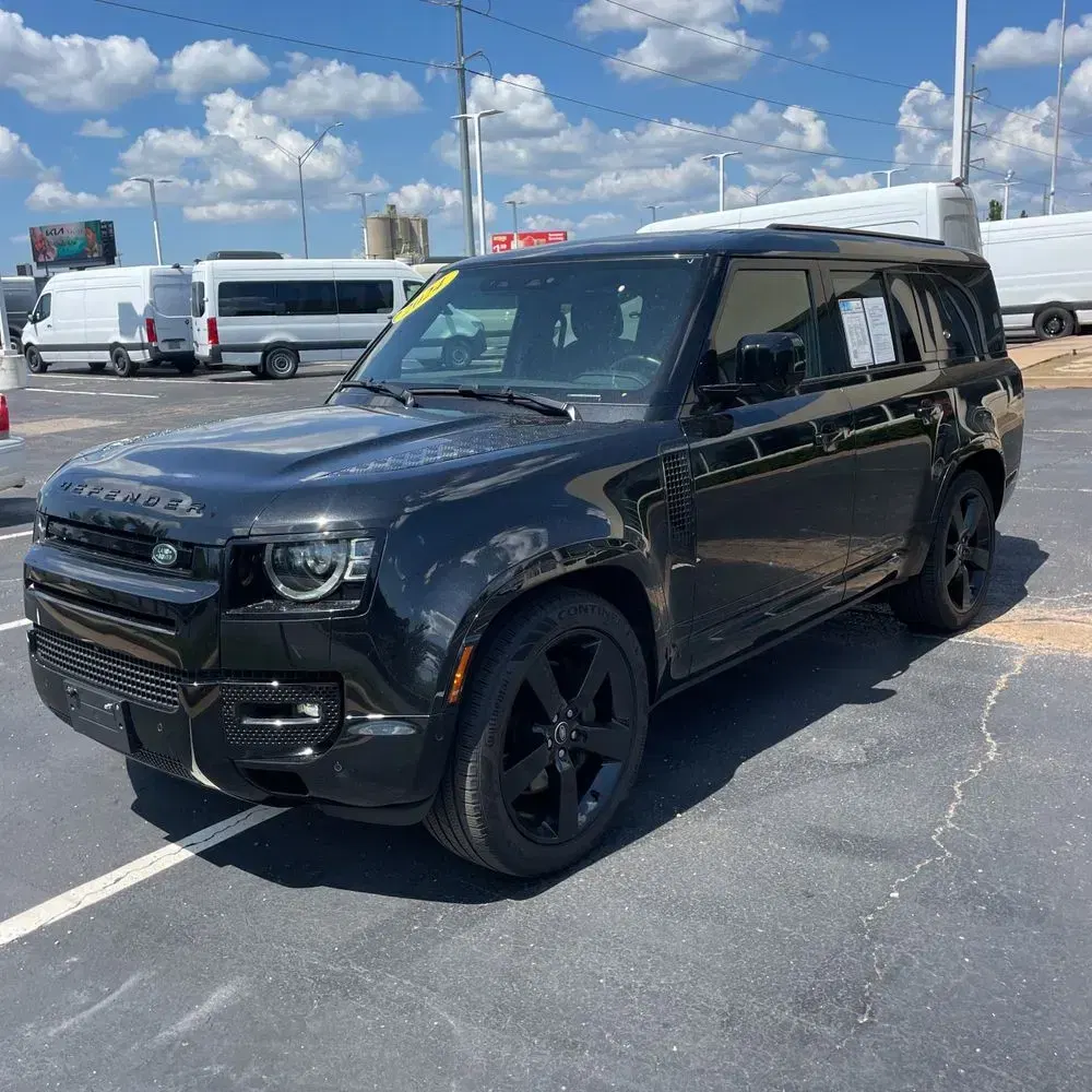 2024 Land Rover Defender 130 P400 X-Dynamic SE