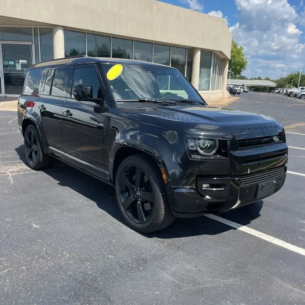 2024 Land Rover Defender 130 P400 X-Dynamic SE