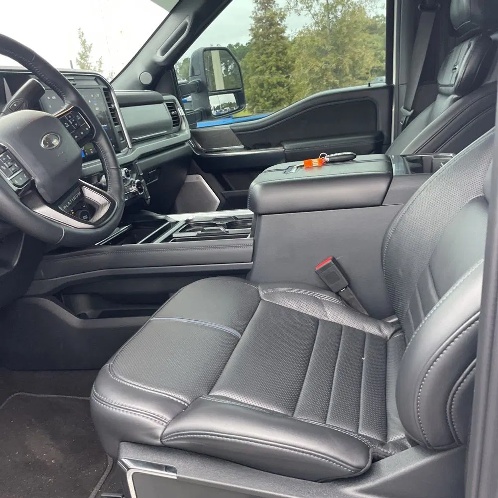 2025 Ford F-250 Super Duty Platinum