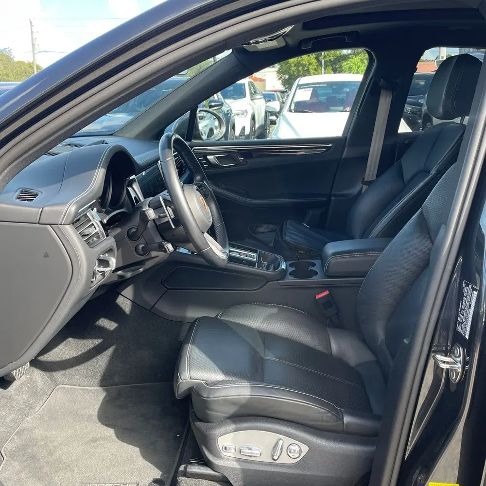 2023 Porsche Macan T