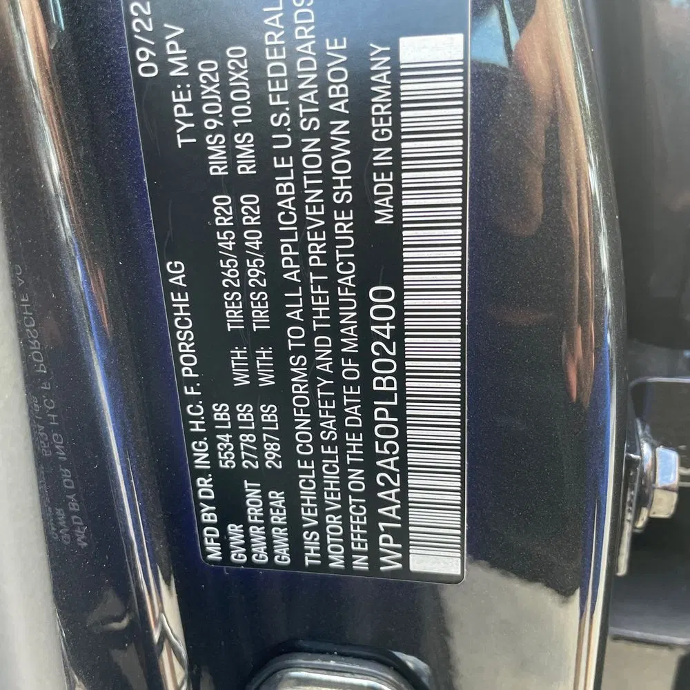 2023 Porsche Macan T
