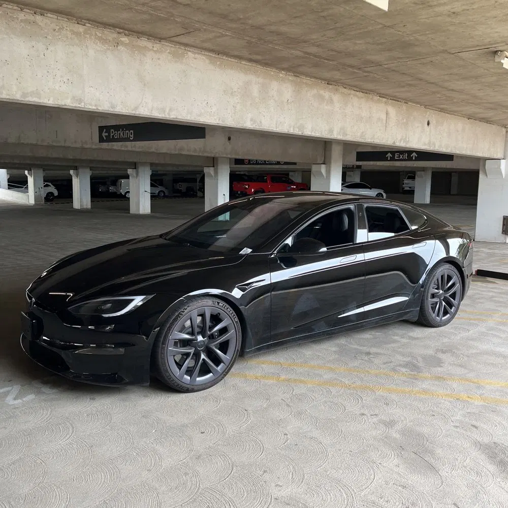 2022 Tesla Model S Plaid