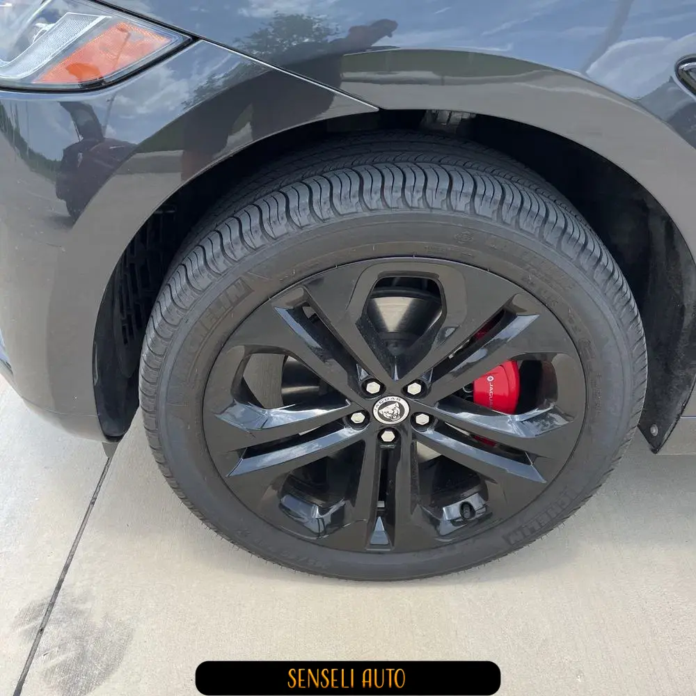 2024 Jaguar F-Pace P400 R-Dynamic S