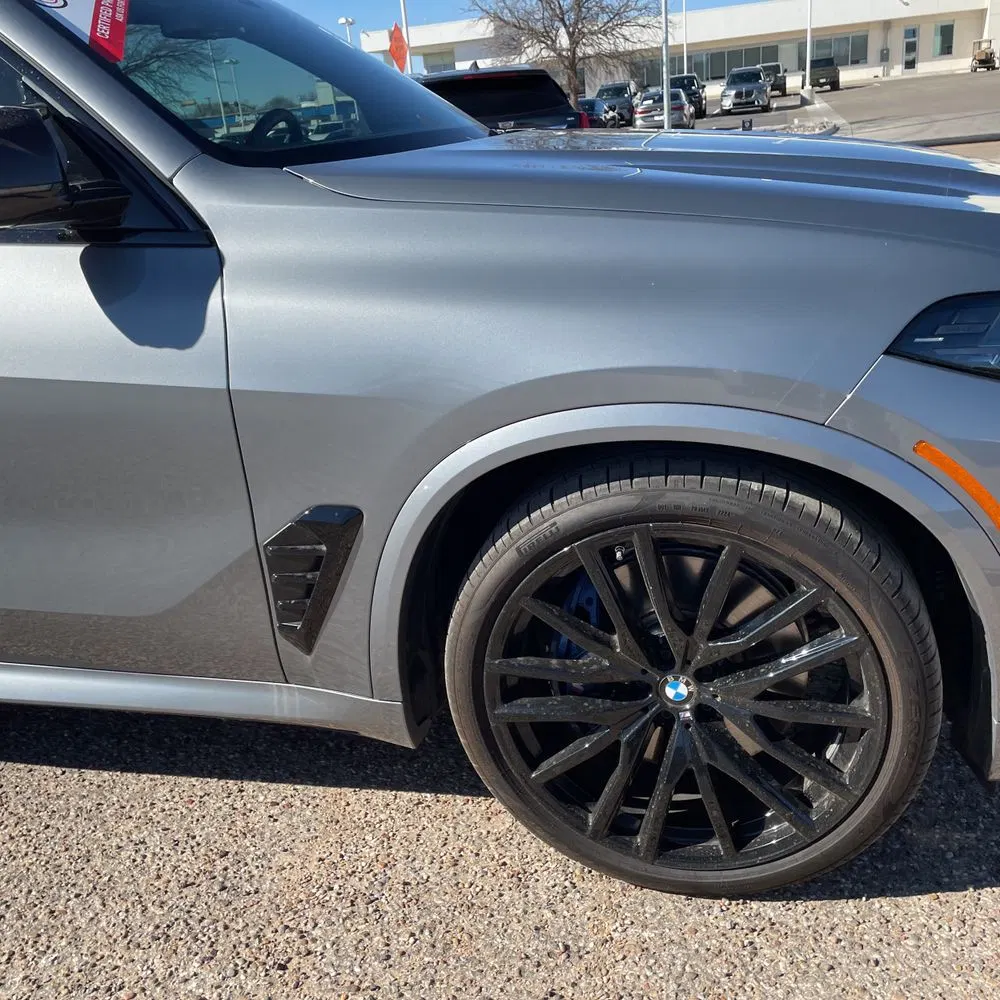 2025 BMW X5 M60i