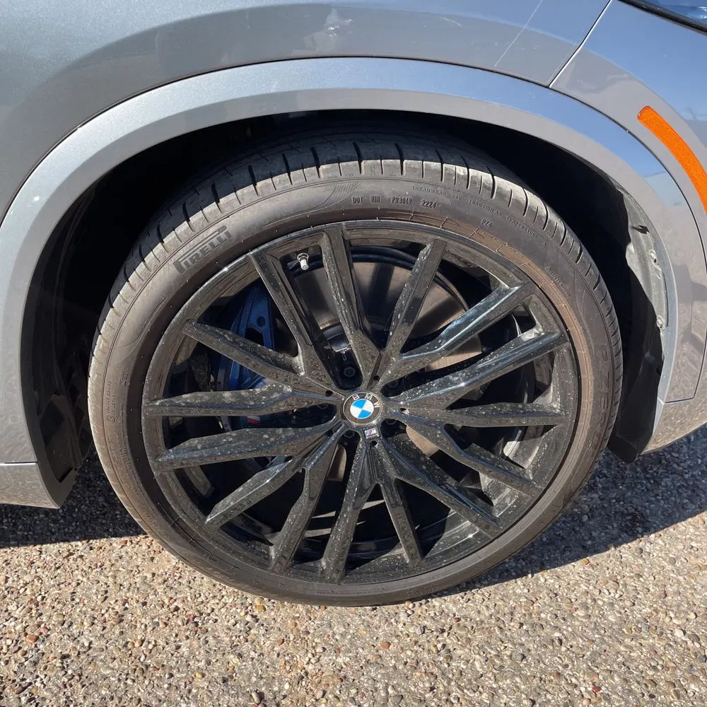 2025 BMW X5 M60i