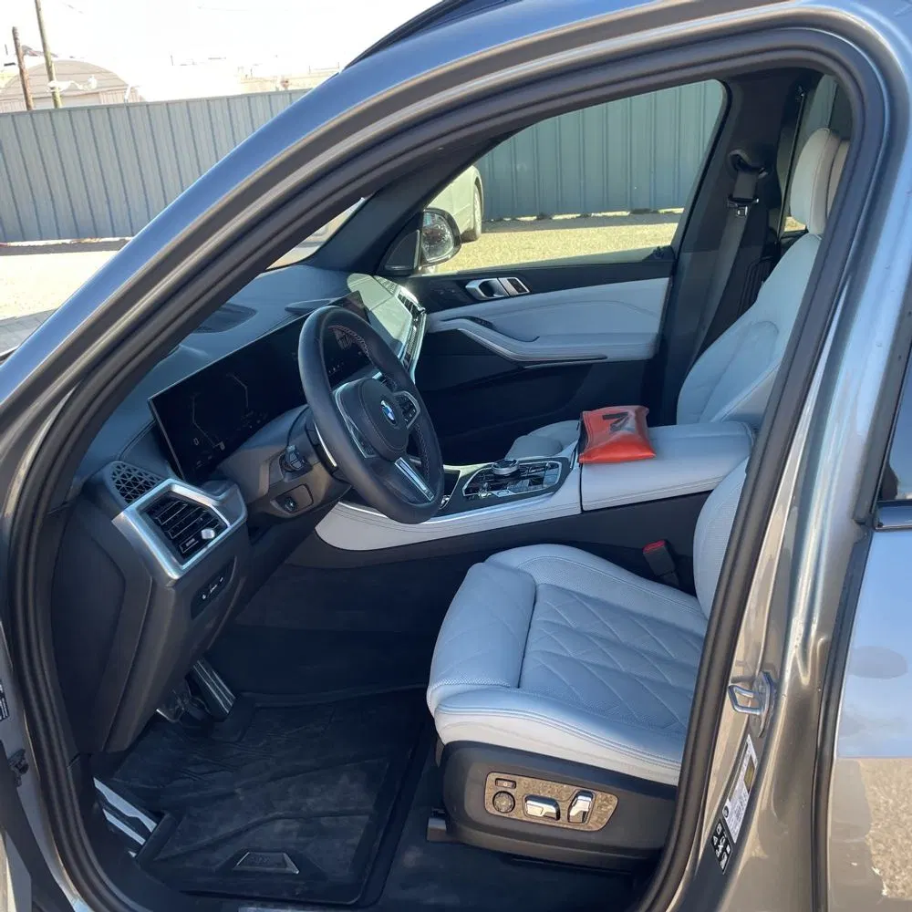 2025 BMW X5 M60i