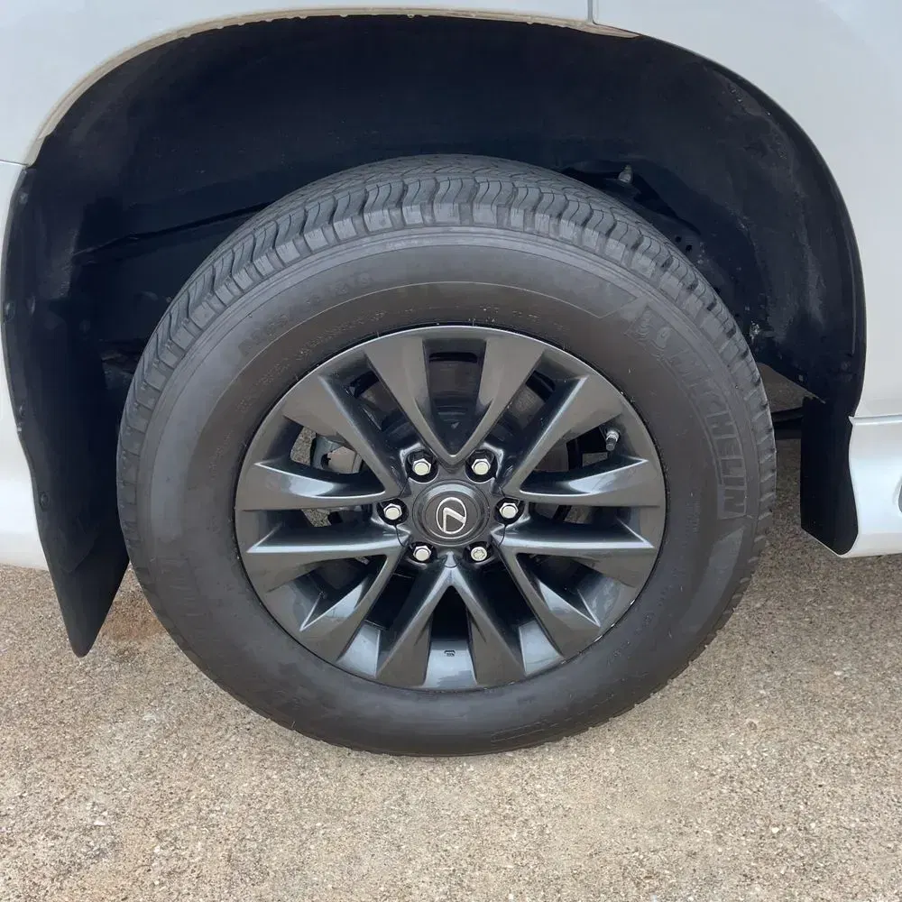 2023 Lexus GX 460 Base