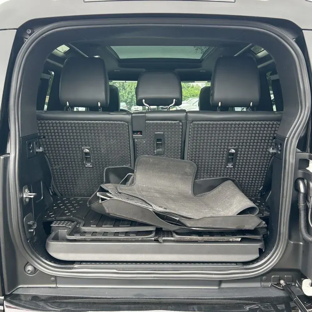 2024 Land Rover Defender 90 P400 X-Dynamic SE