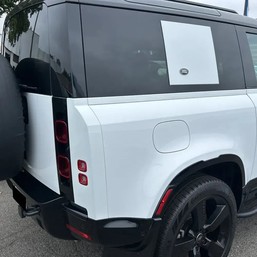 2024 Land Rover Defender 90 P400 X-Dynamic SE