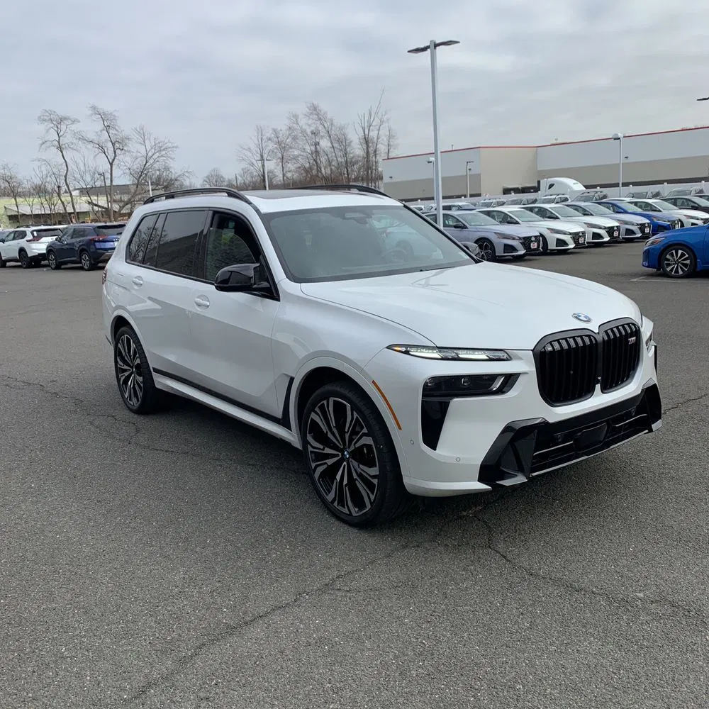 2024 BMW X7 M60i