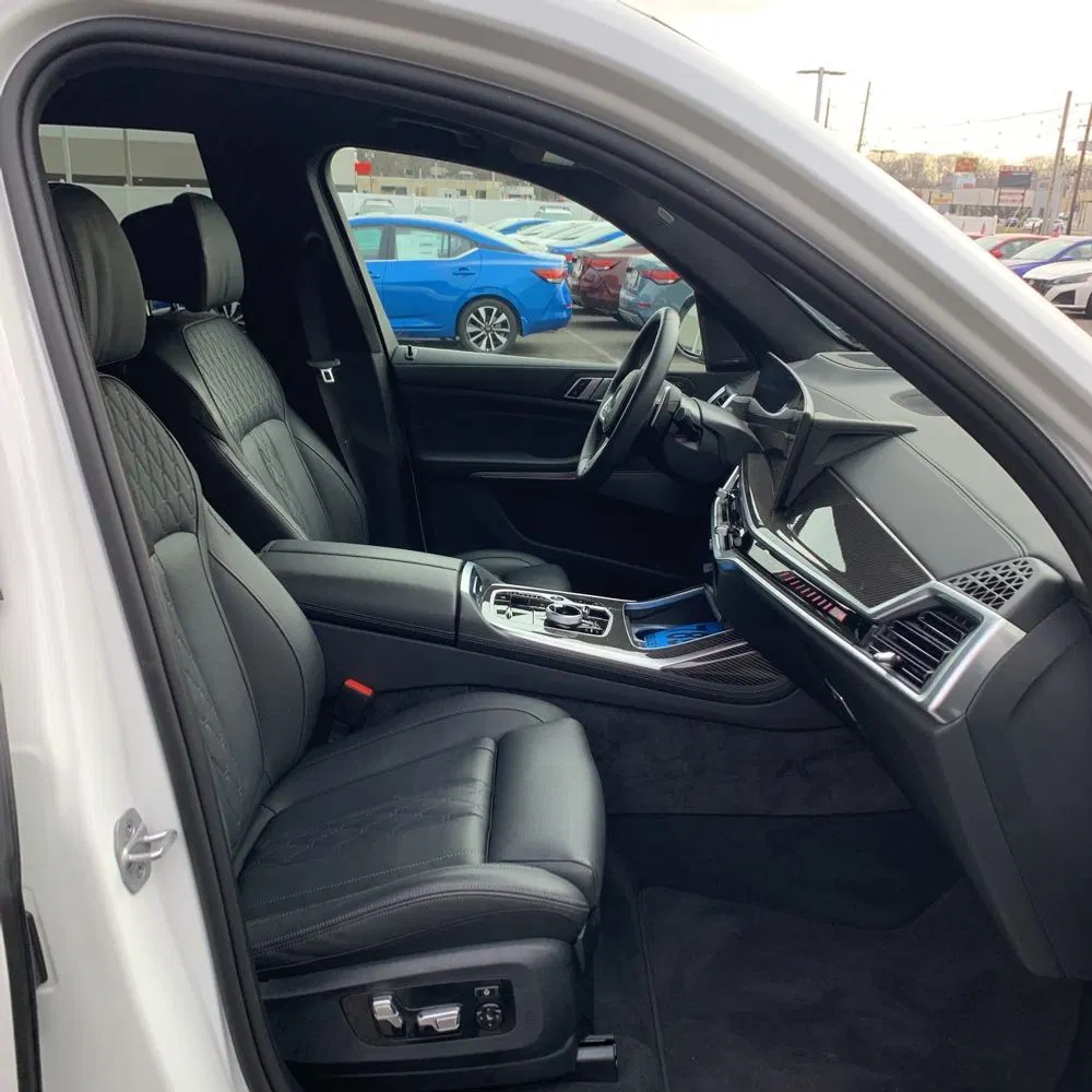 2024 BMW X7 M60i