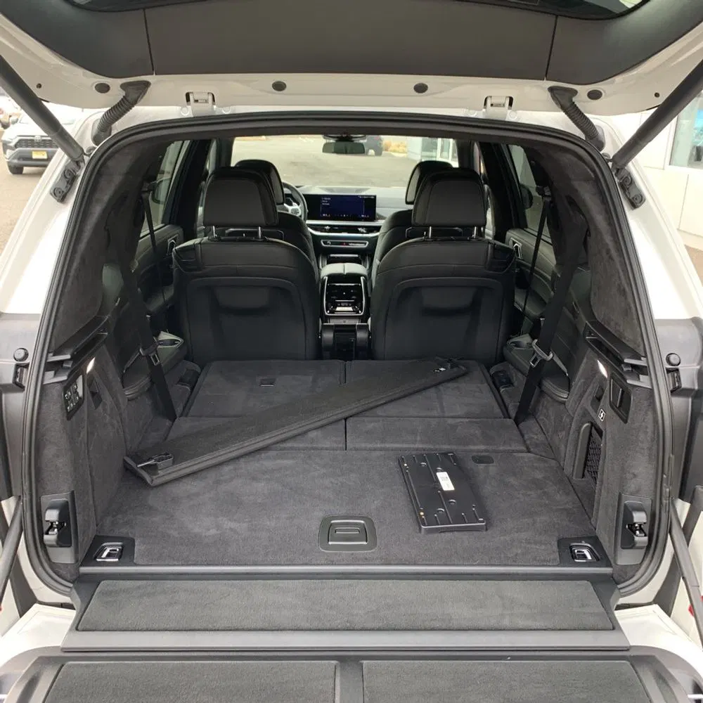 2024 BMW X7 M60i