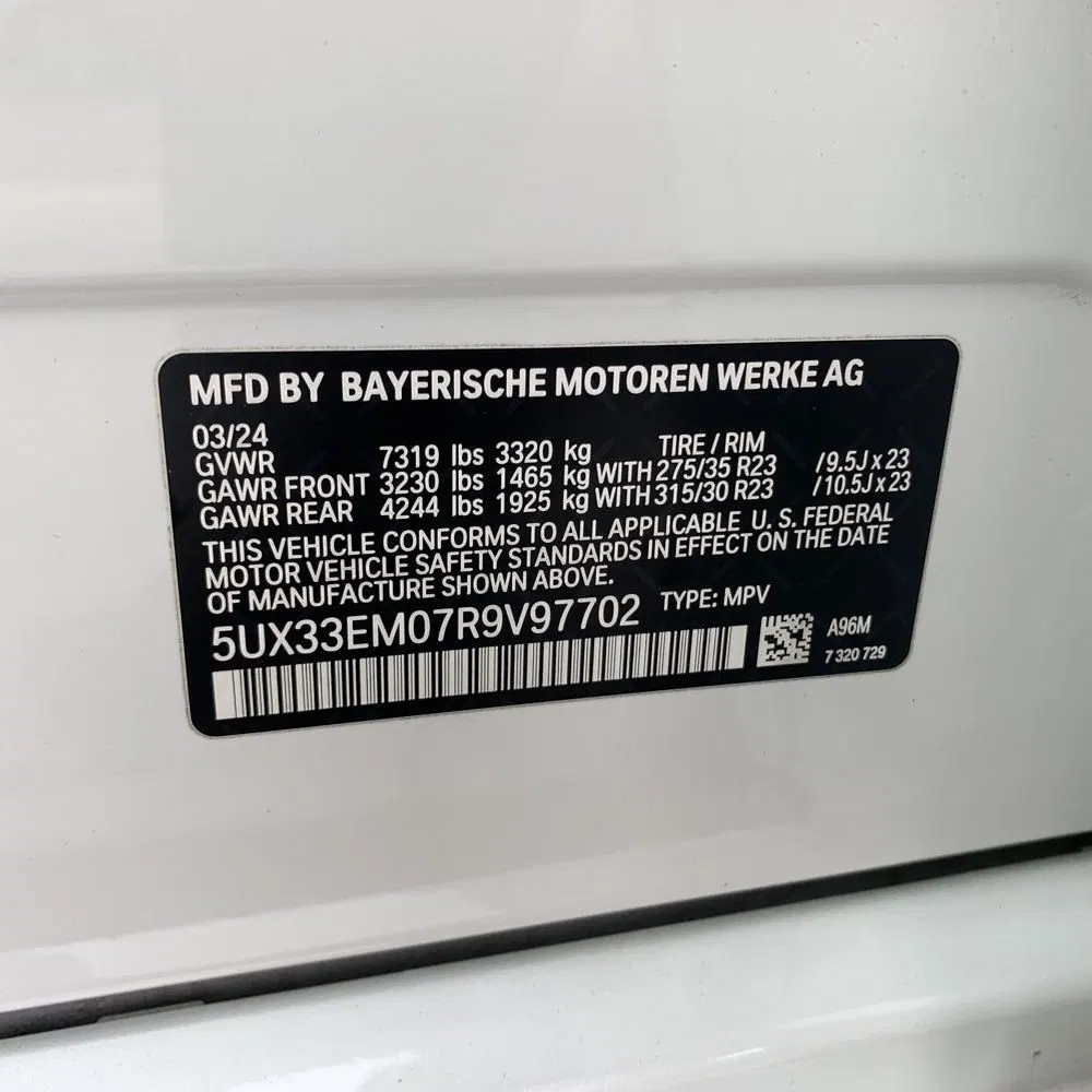 2024 BMW X7 M60i