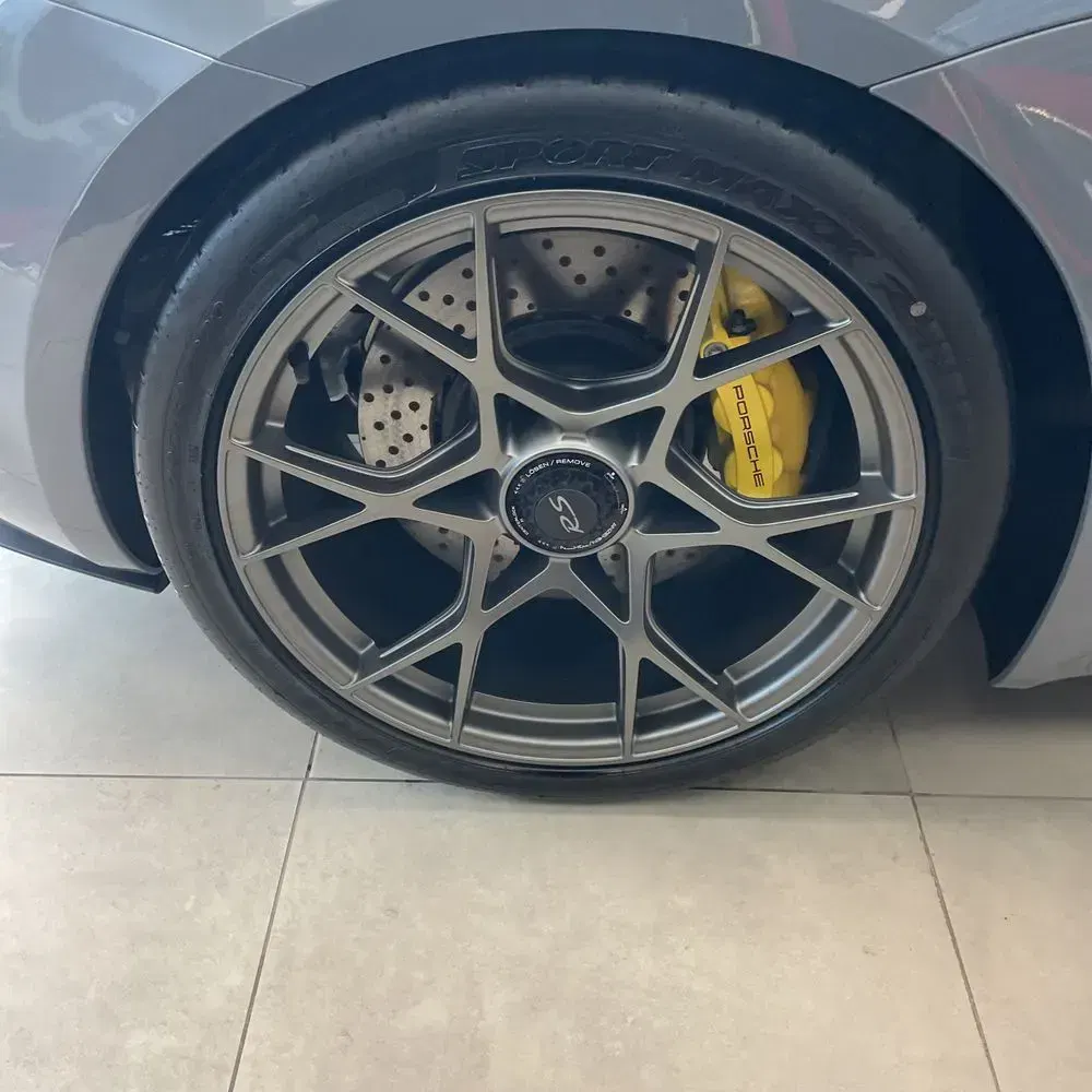 2025 Porsche 718 Boxster Spyder RS