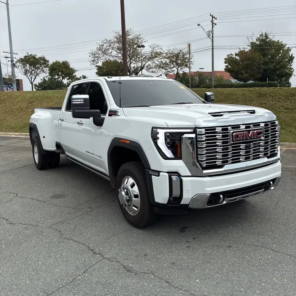 2025 GMC Sierra 3500HD Denali